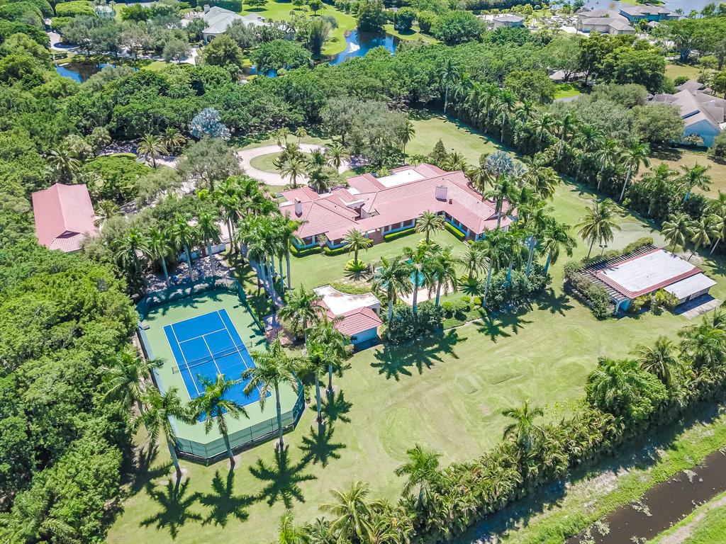 HORSESHOE ACRES - Residential