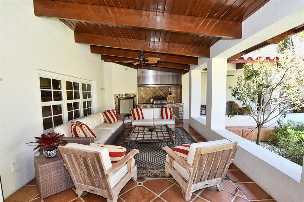 HORSESHOE ACRES - Residential