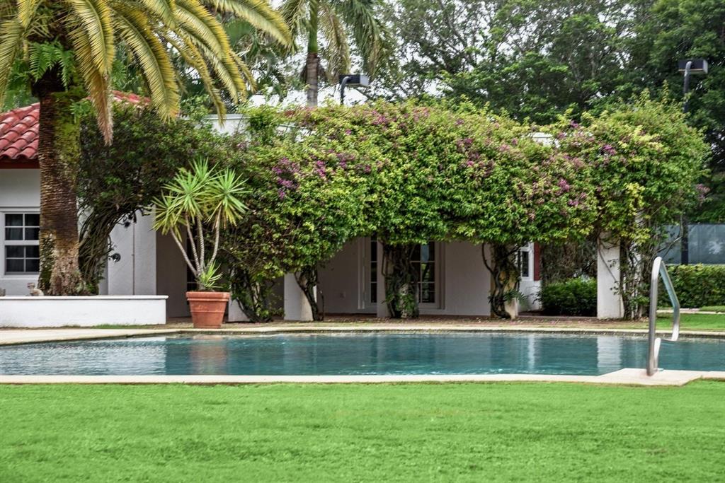 HORSESHOE ACRES - Residential