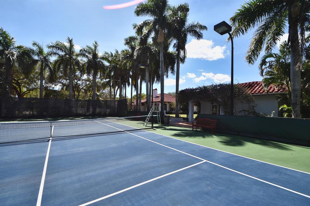 HORSESHOE ACRES - Residential