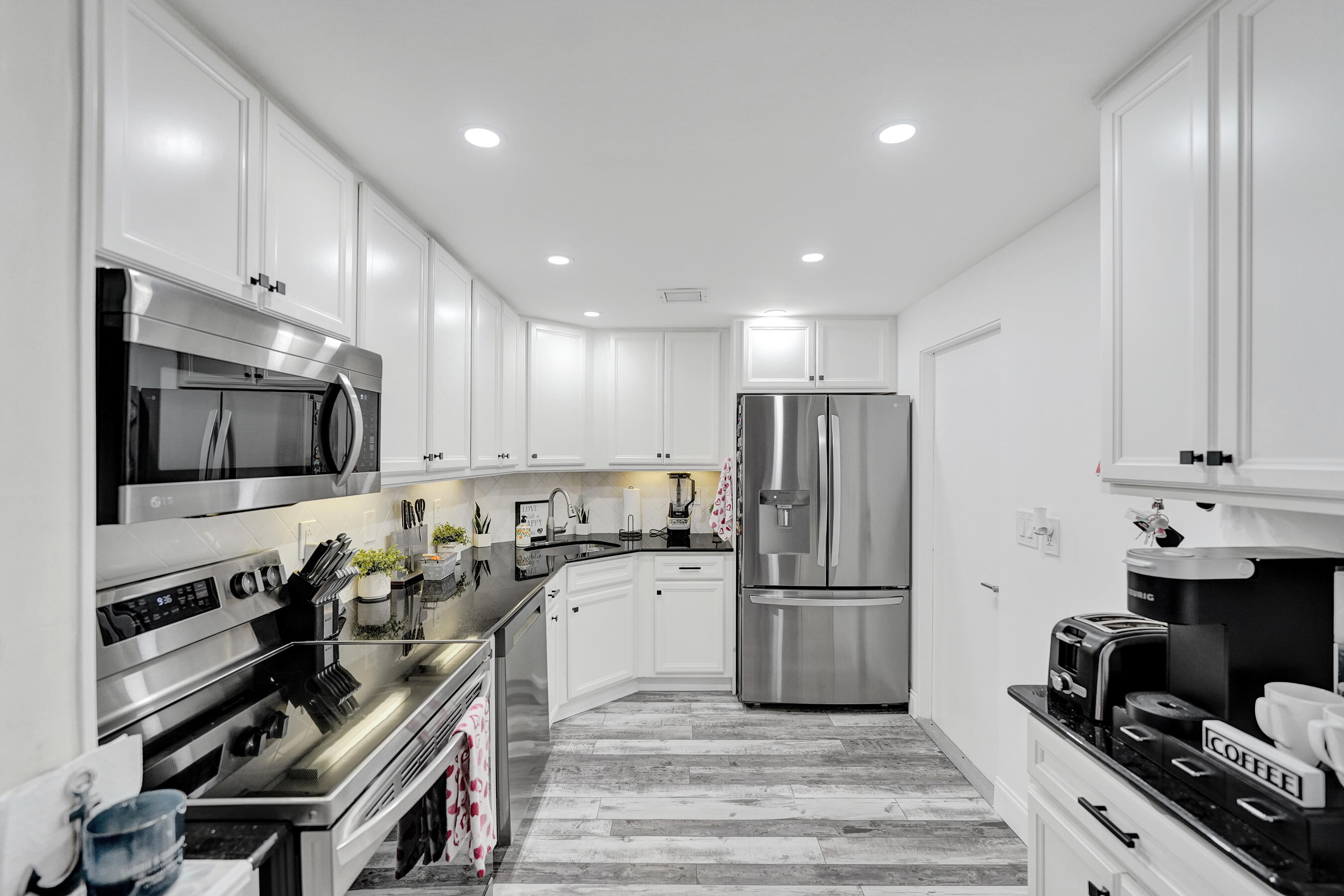 MANOR GROVE VILLAGE FOUR CONDO - Residential