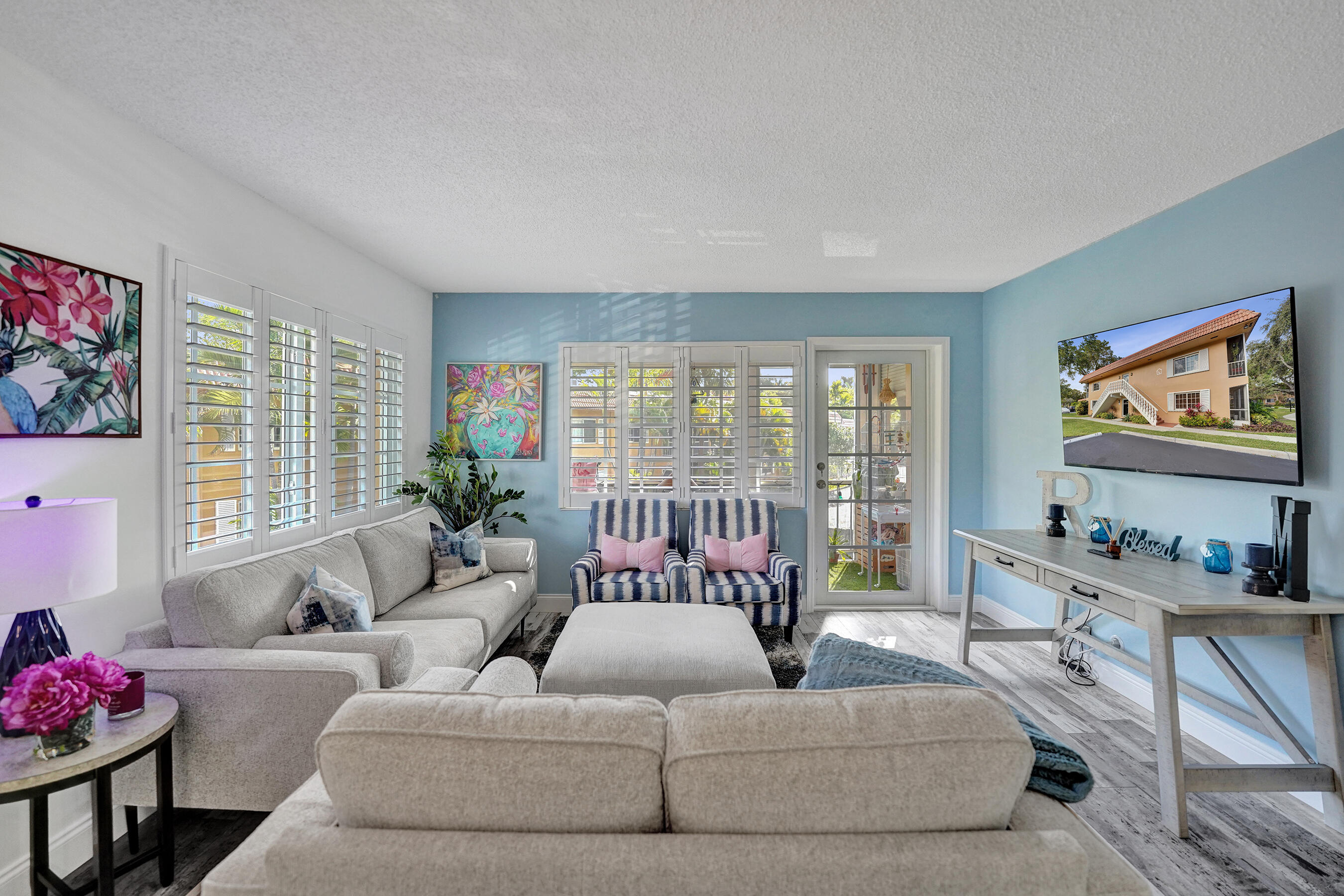 1930 NE 2nd Avenue 216l