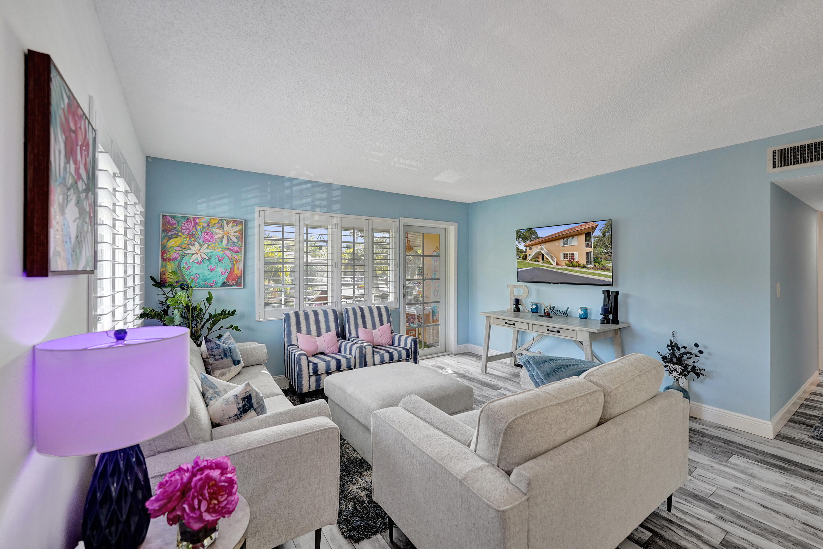 1930 NE 2nd Avenue 216l