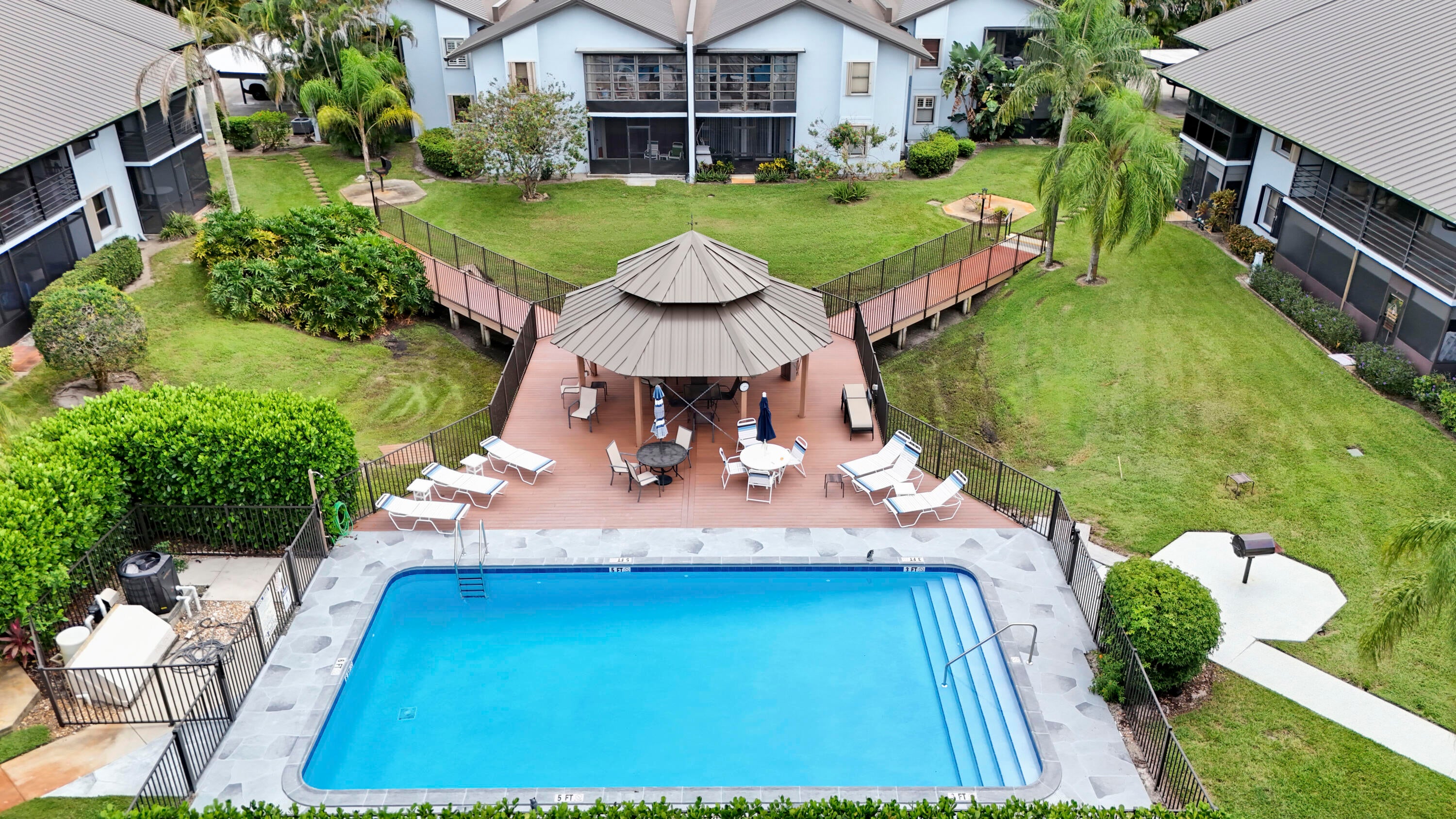 1871 SW PALM CITY Road G402, Stuart, FL, 34994/$329,000 4 1871 SW PALM CITY Road G402