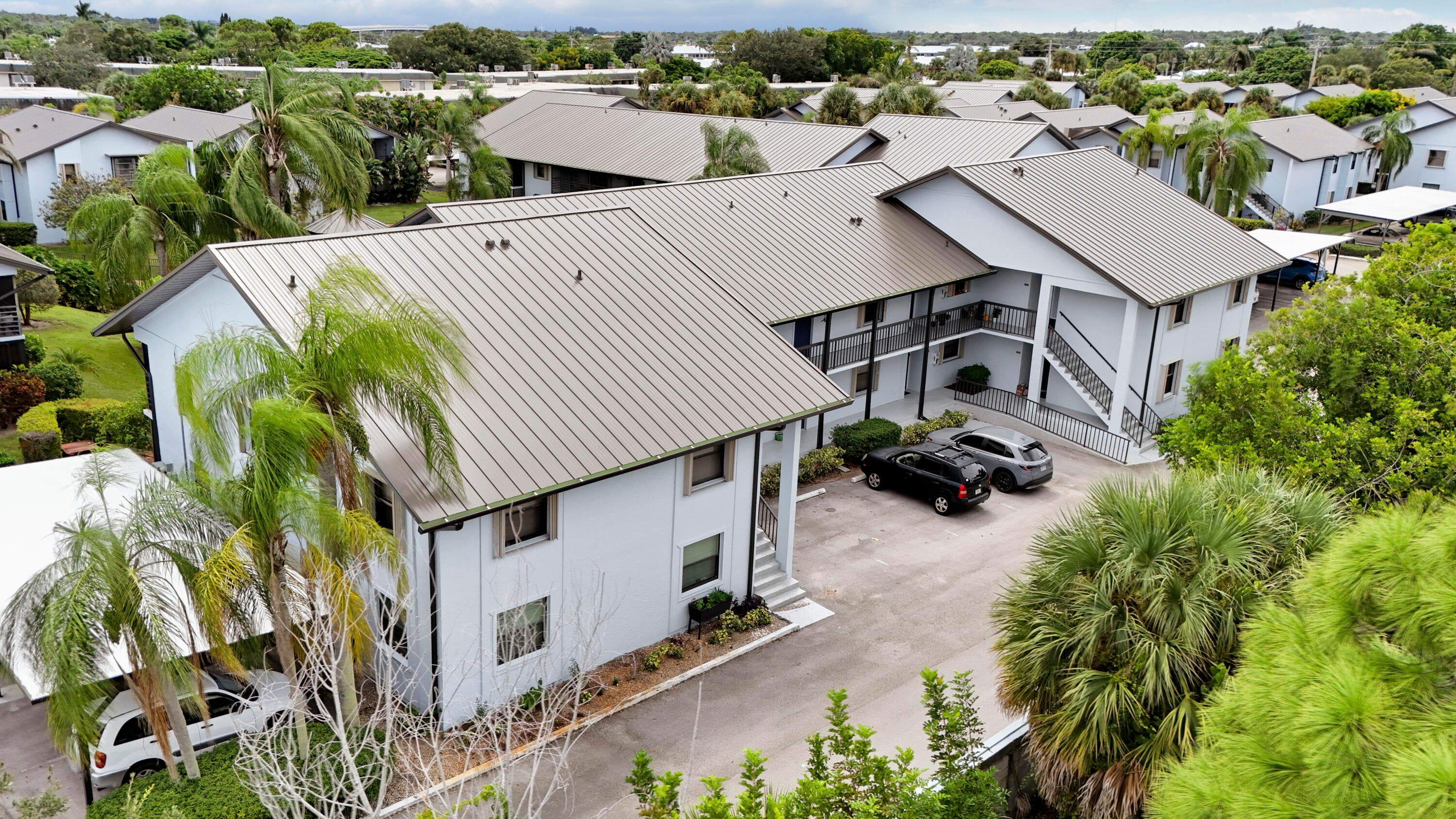 1871 SW PALM CITY Road G402, Stuart, FL, 34994/$329,000 1 1871 SW PALM CITY Road G402