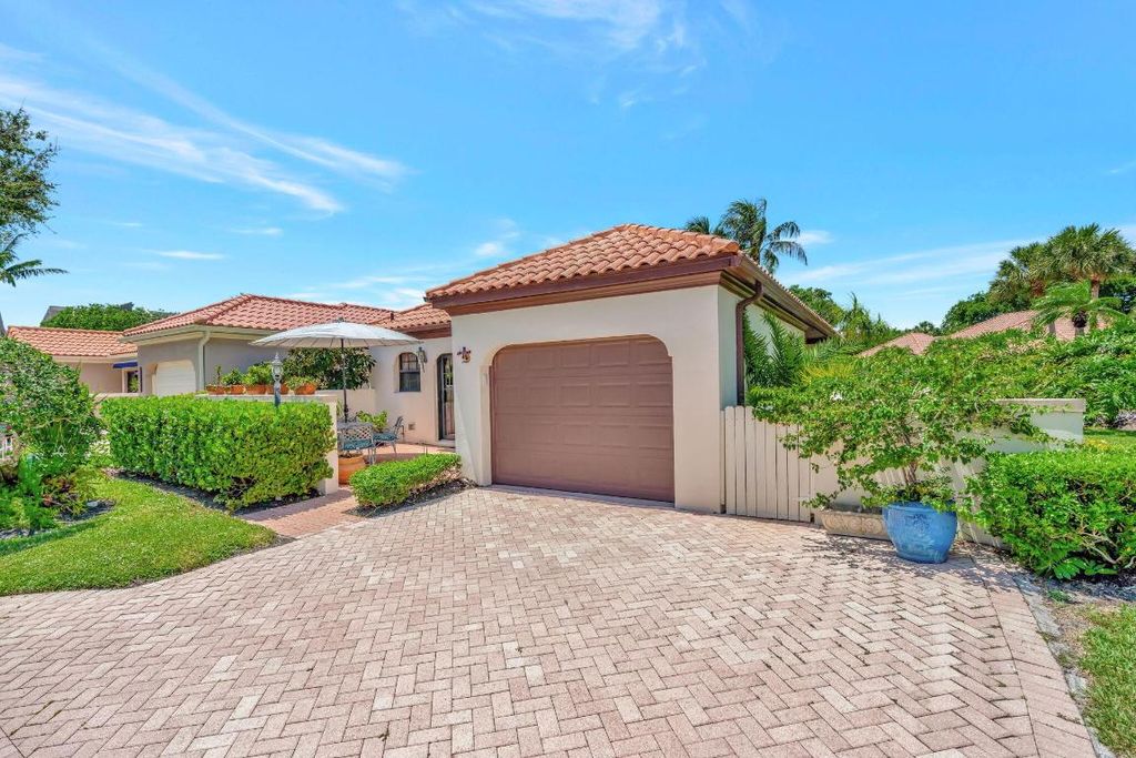 Photo of 1477 Via De La Palma, Jupiter, FL 33477 (MLS # R10993509)