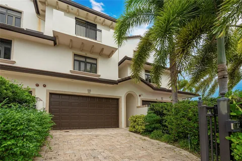 105 Isle Of Venice Dr Unit 105, Fort Lauderdale, FL MLS: F10465541