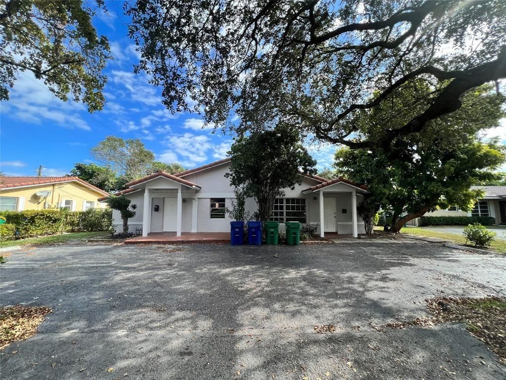 Photo of 4371 NW 80th Avenue #B, Coral Springs, FL 33065 (MLS # F10507458)