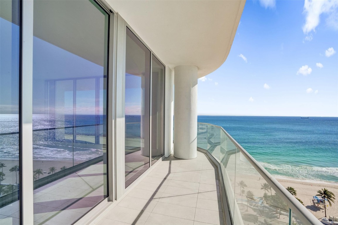 SELENE OCEANFRONT RESIDEN - Residential