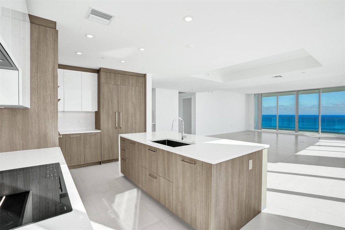 SELENE OCEANFRONT RESIDEN - Residential
