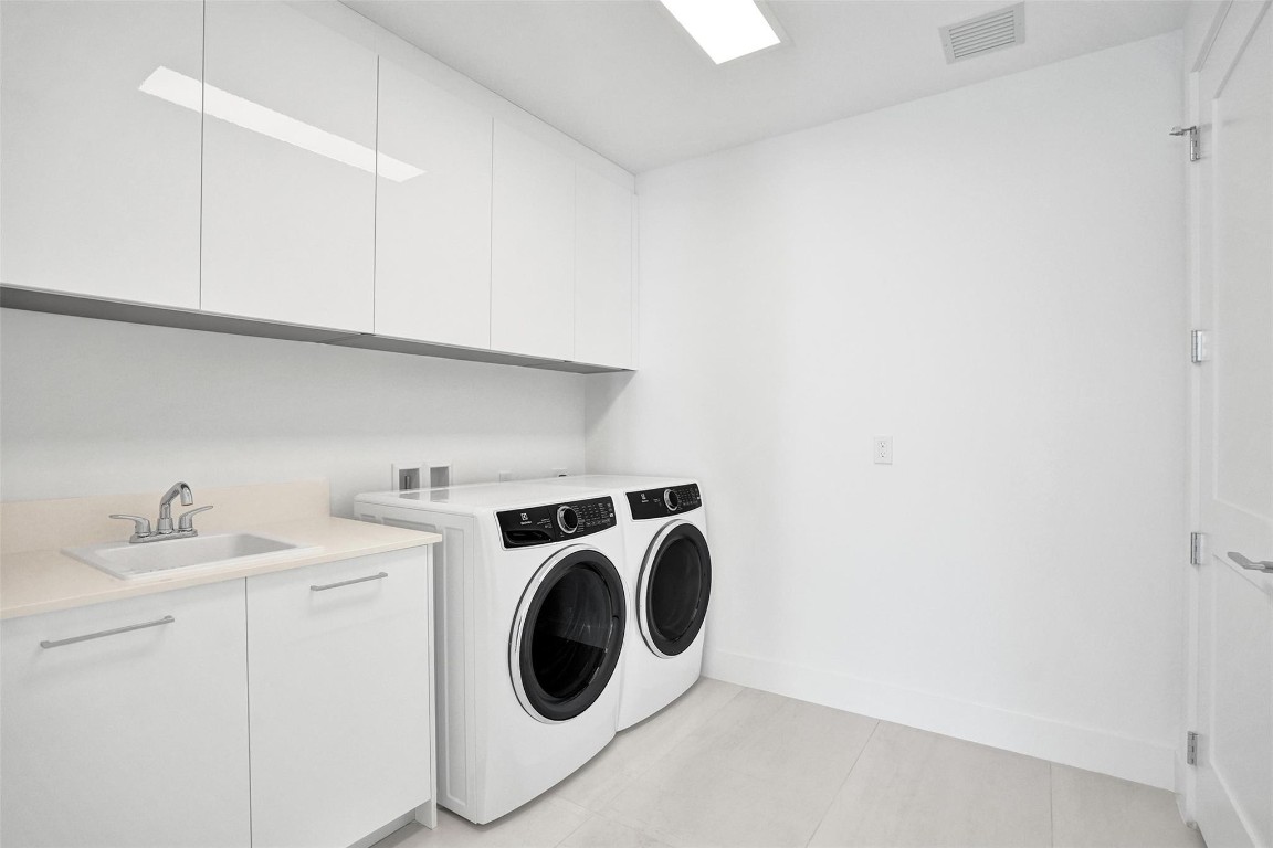 SELENE OCEANFRONT RESIDEN - Residential