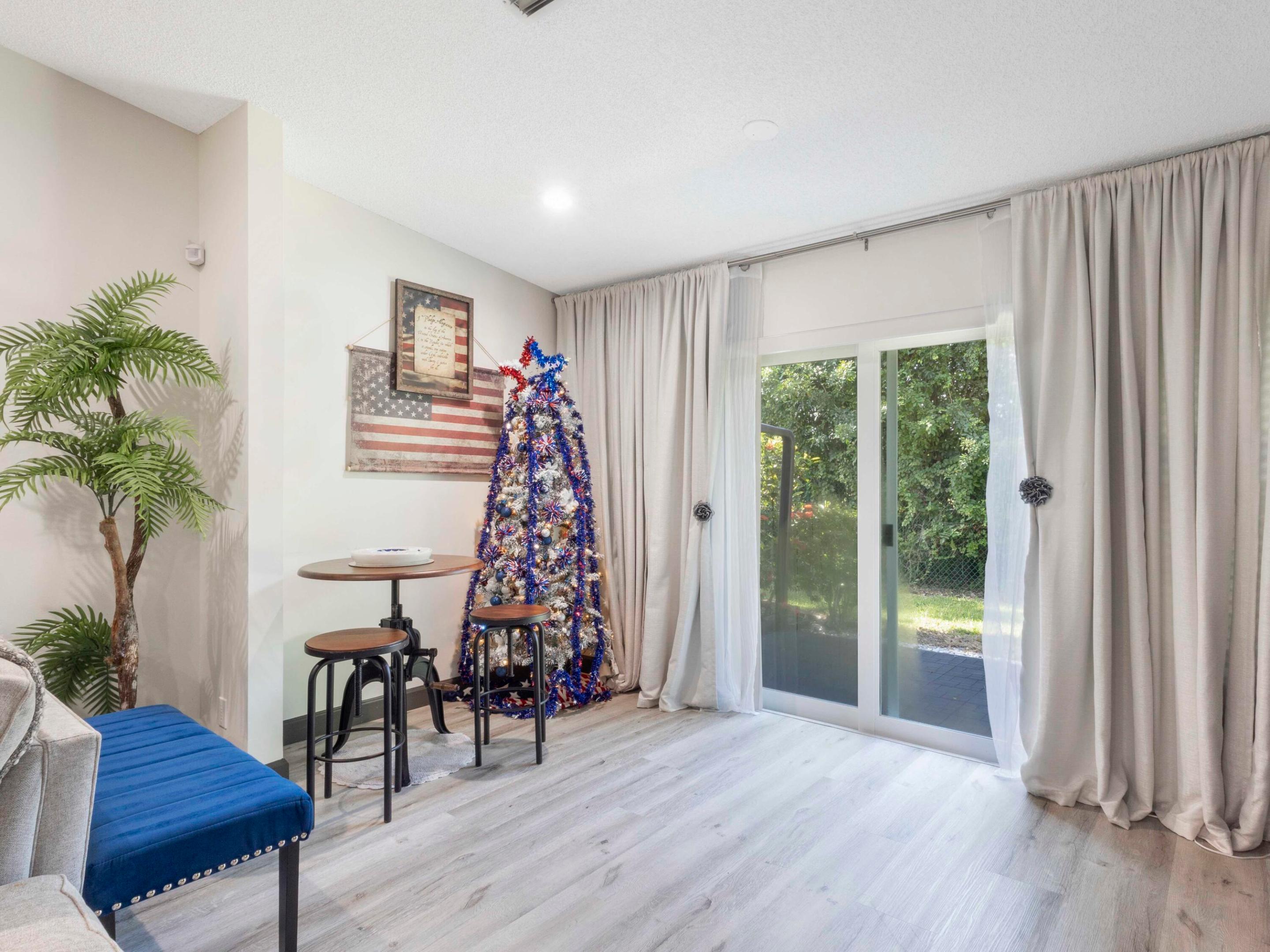 WHISPER WALK - Residential