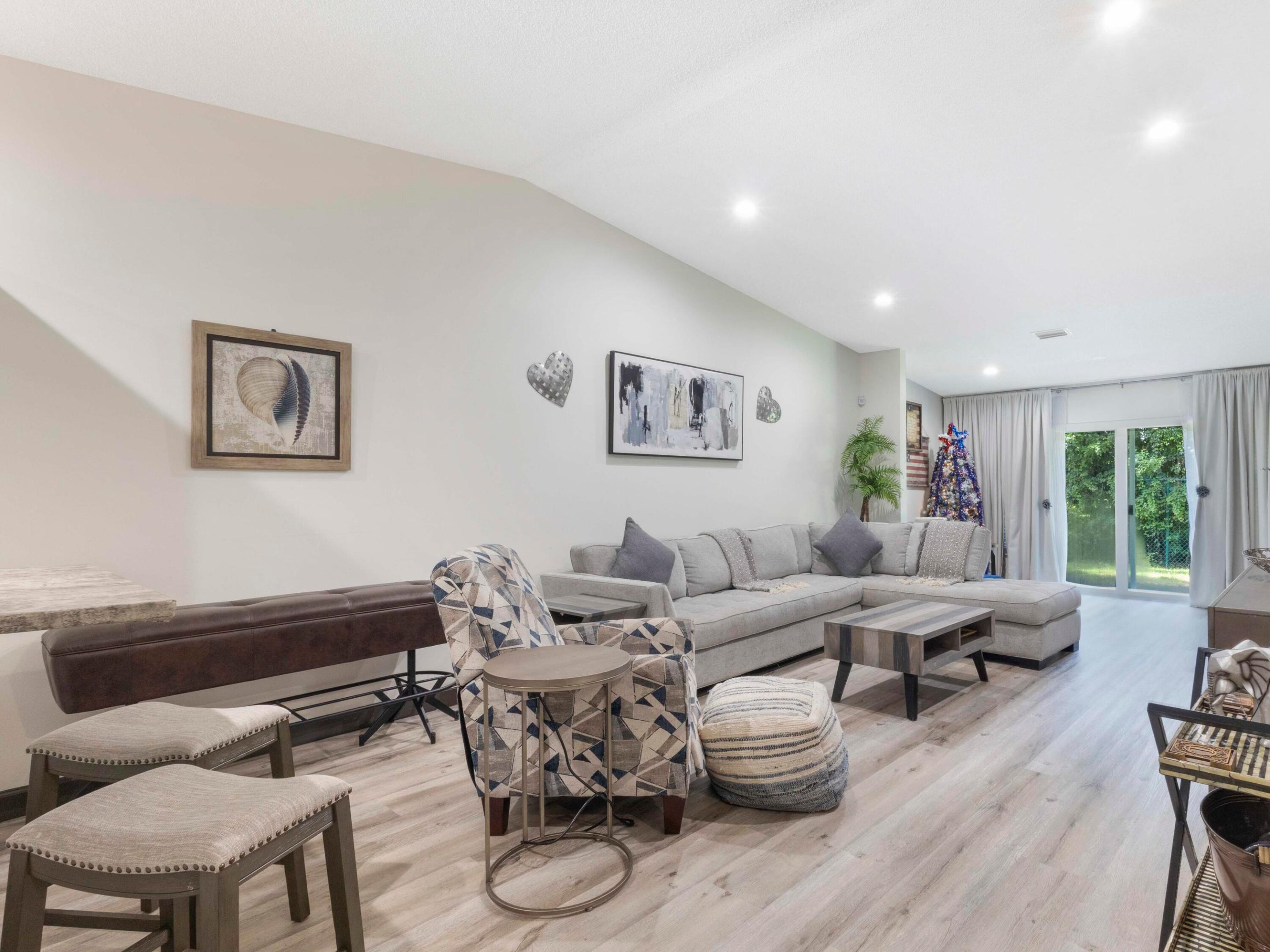 WHISPER WALK - Residential