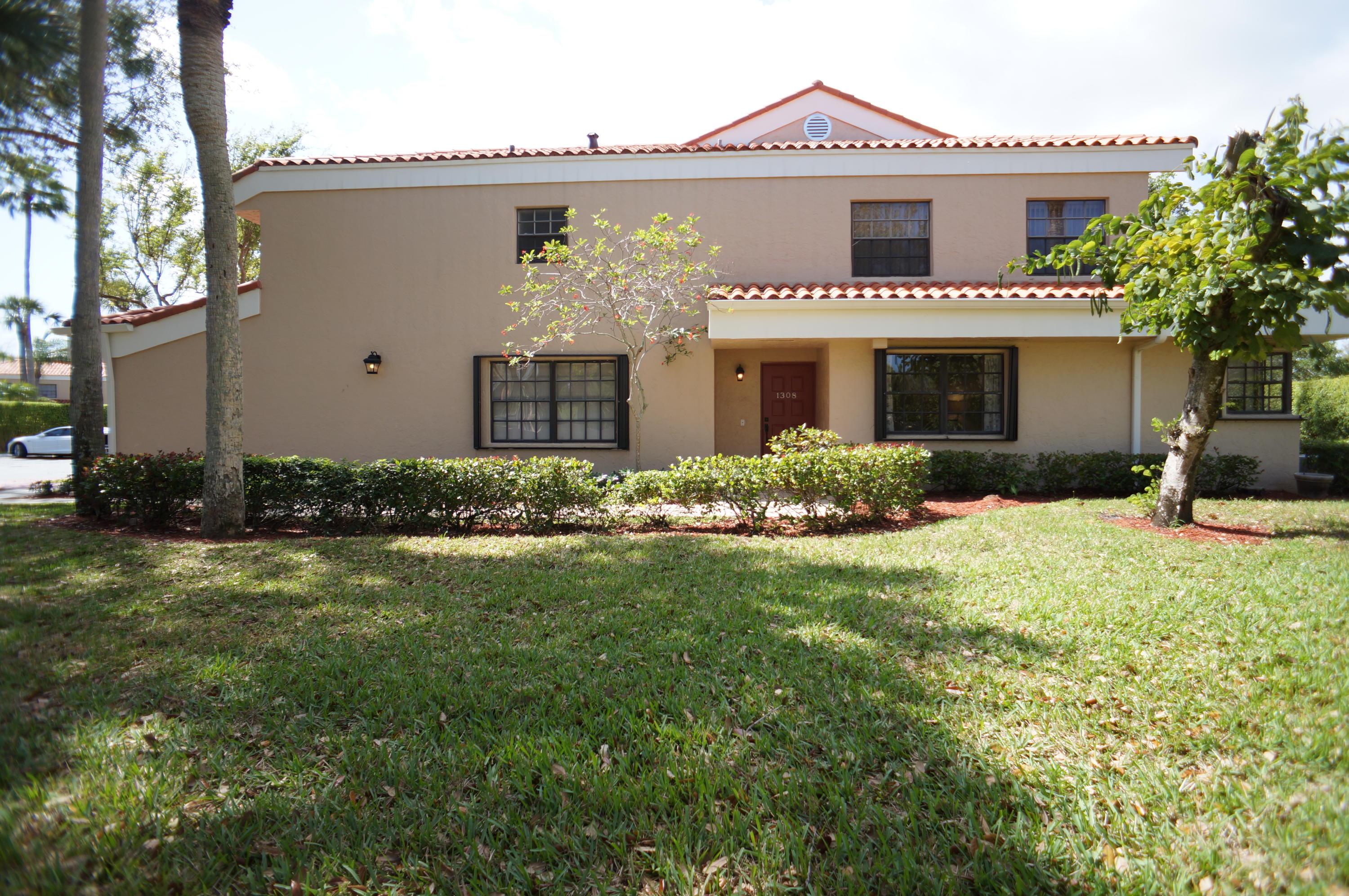 FAIRWAYS AT BOCA GOLF & TENNIS CONDO - Residential
