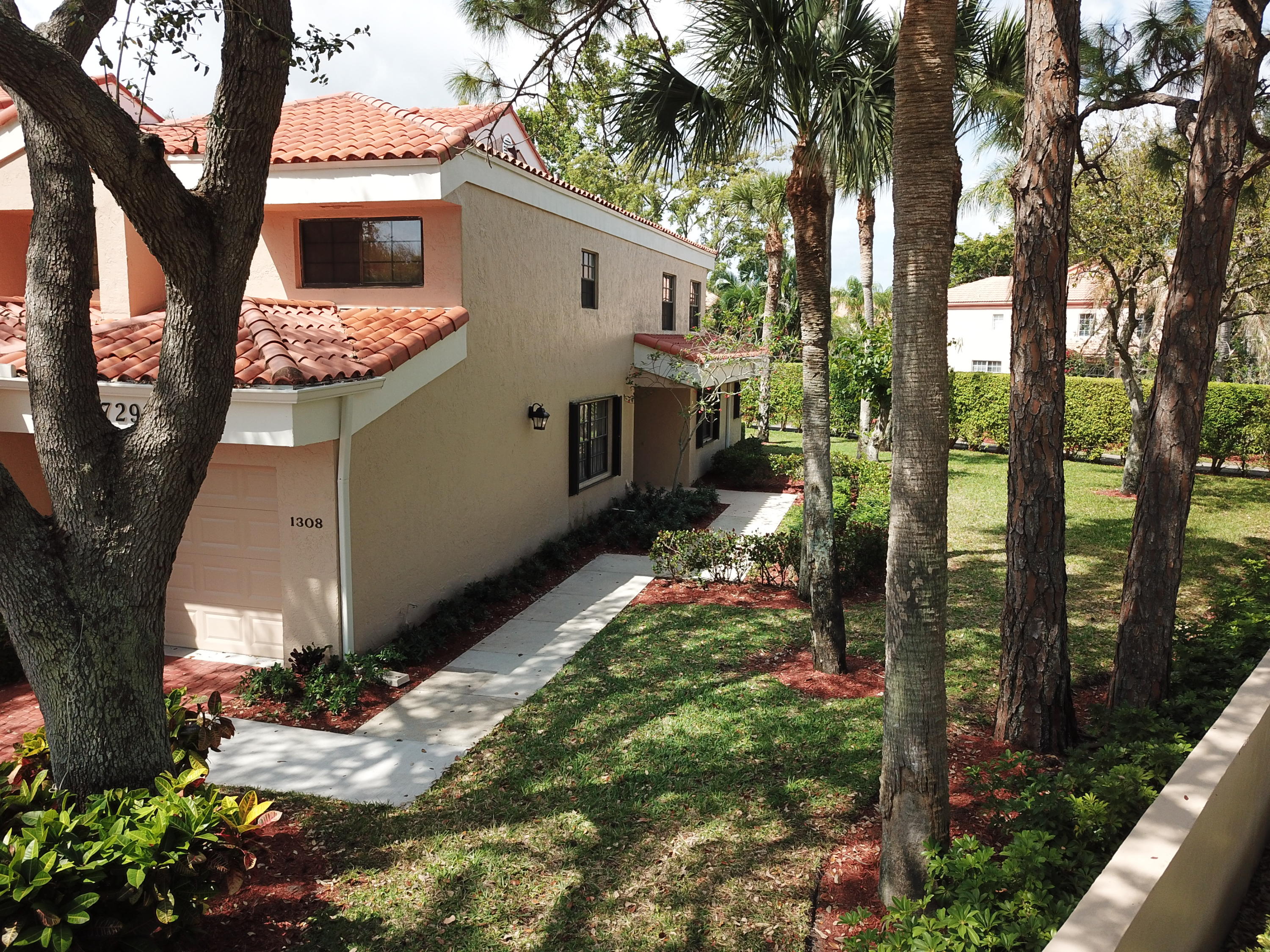 FAIRWAYS AT BOCA GOLF & TENNIS CONDO - Residential