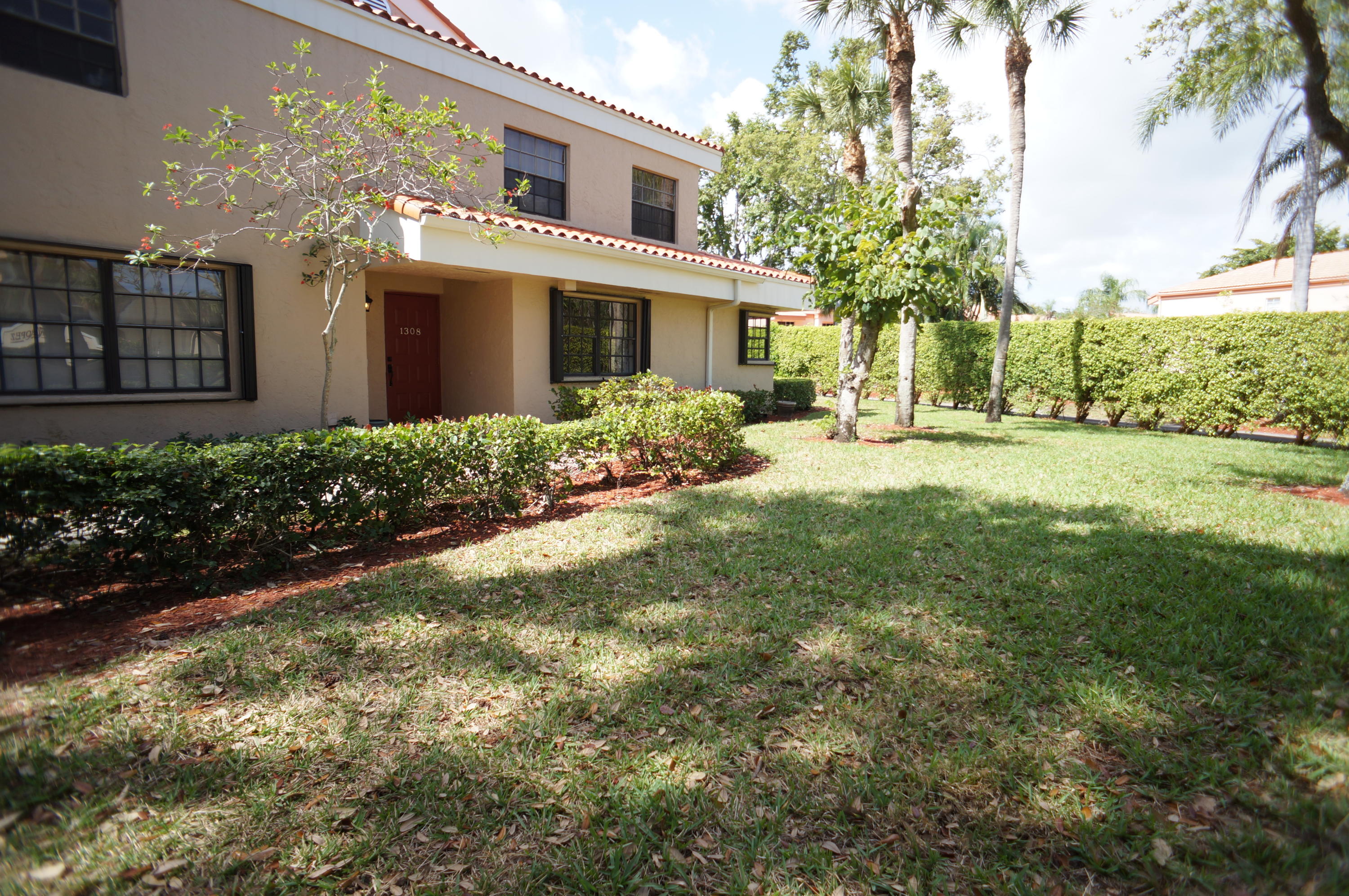 FAIRWAYS AT BOCA GOLF & TENNIS CONDO - Residential