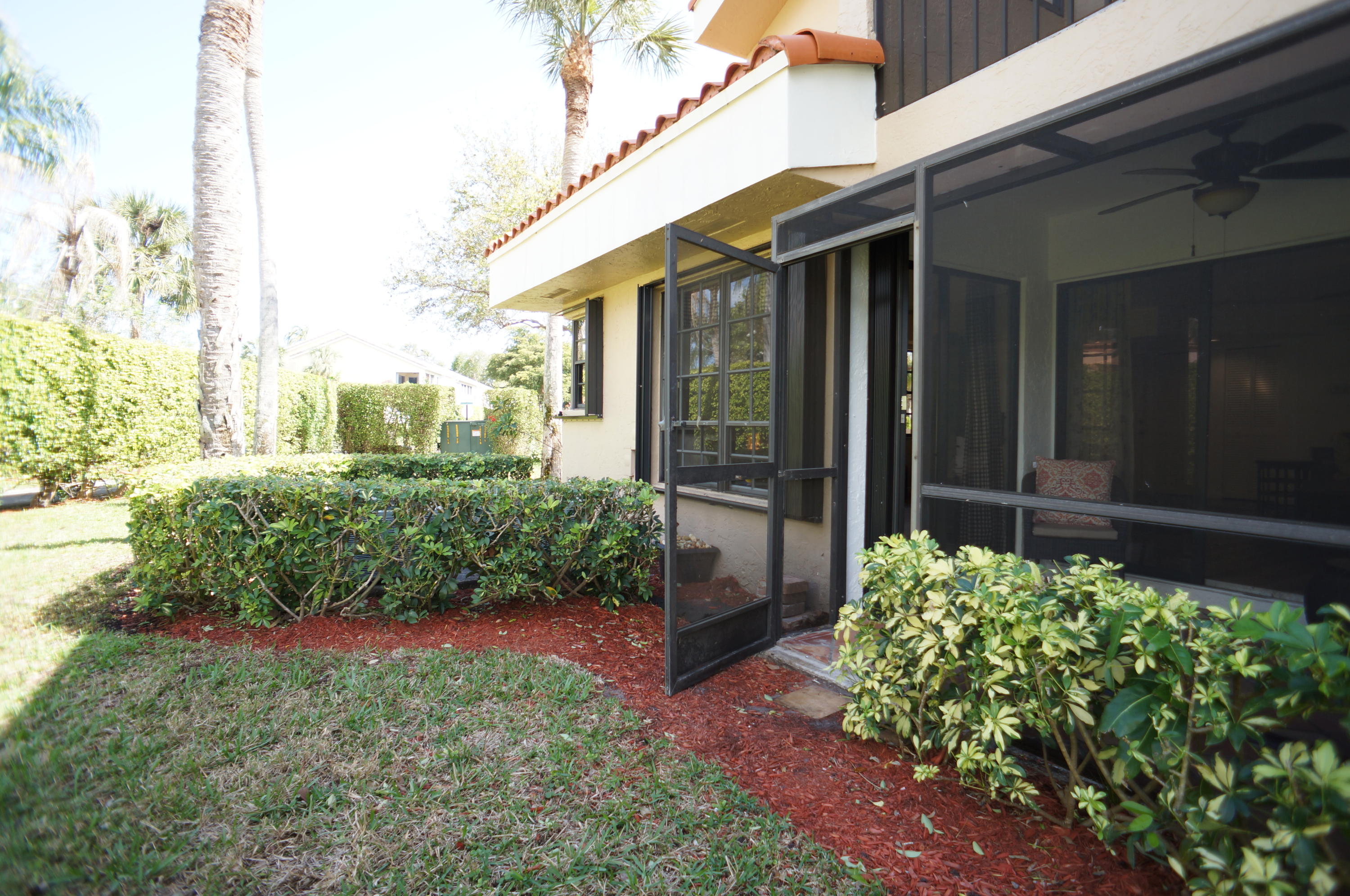 FAIRWAYS AT BOCA GOLF & TENNIS CONDO - Residential