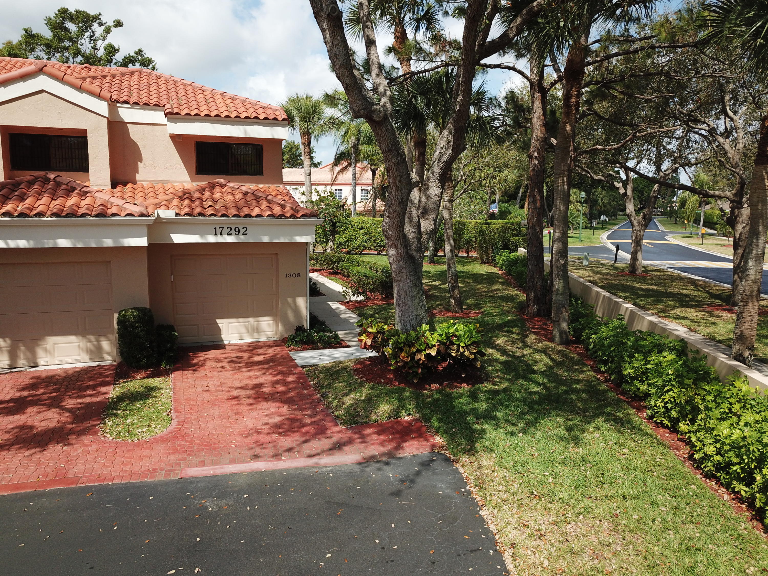 FAIRWAYS AT BOCA GOLF & TENNIS CONDO - Residential