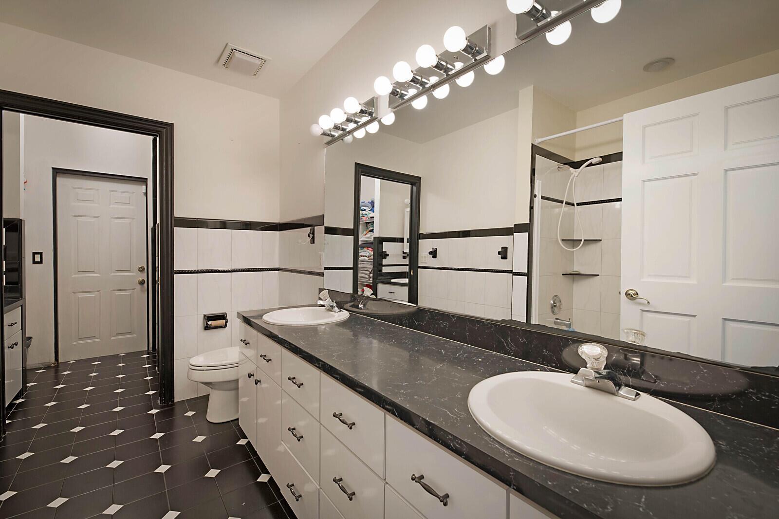 LOXAHATCHEE GROVES - Residential