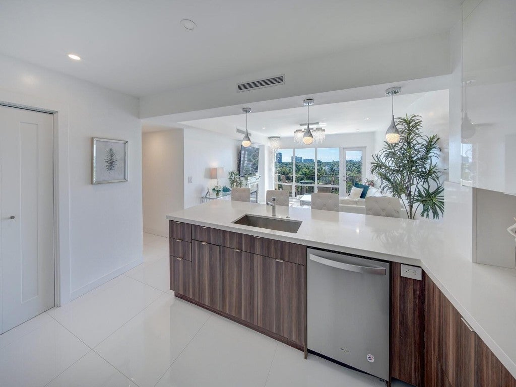 Photo of 2500 E Las Olas Boulevard #707, Fort Lauderdale, FL 33301 (MLS # F10529949)
