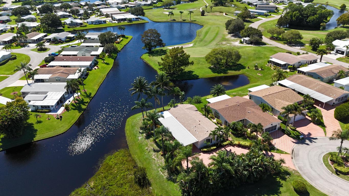 7654 Eastern Bluebird Drive, Port St Lucie, FL, 34952/$277,000 4 7654 Eastern Bluebird Drive