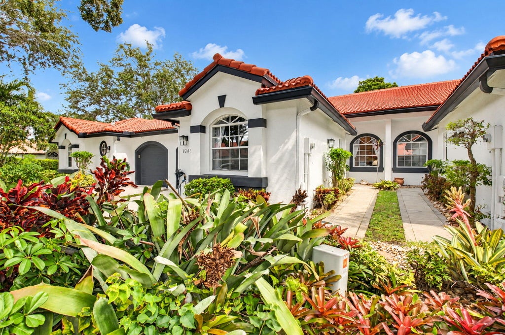 Photo of 8285 VIA DI VENETO, Boca Raton, FL 33496 (MLS # B26080519)