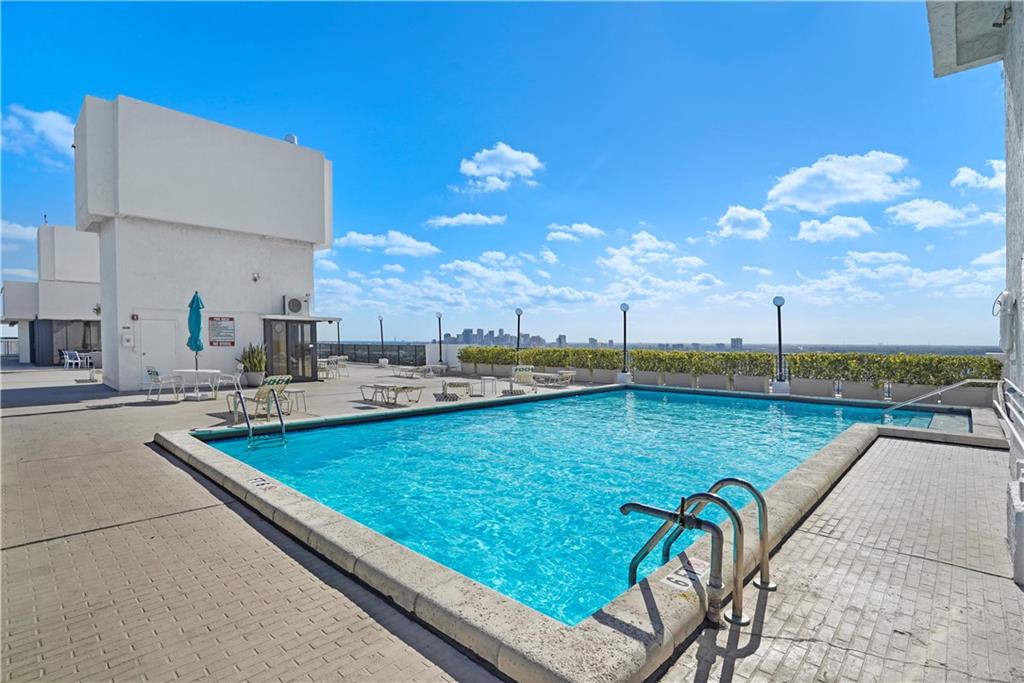 CORINTHIAN - Residential