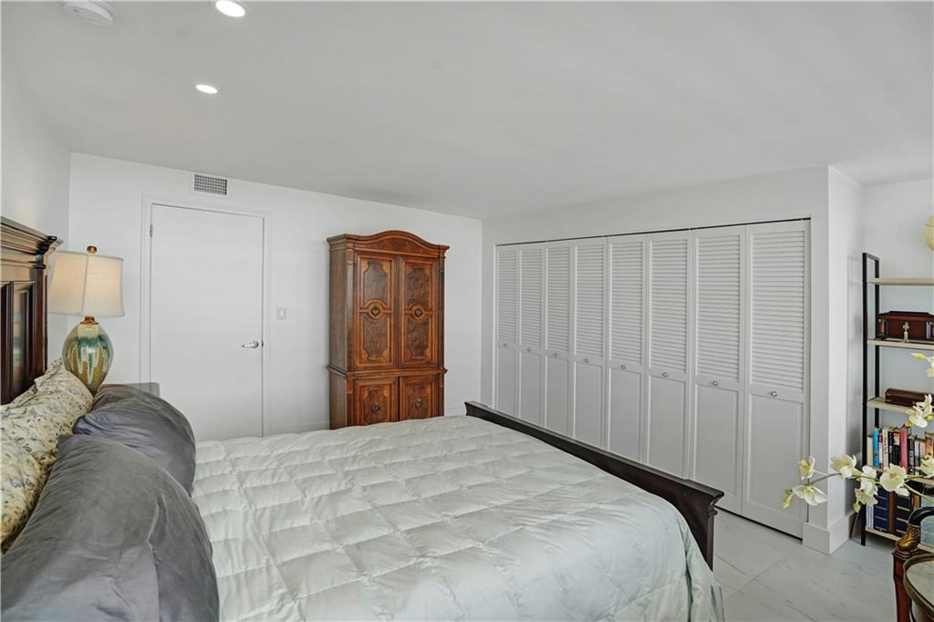 CORINTHIAN - Residential