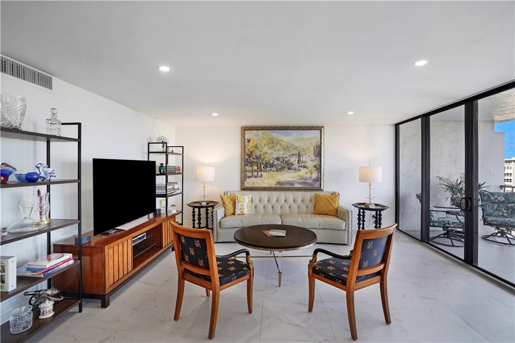 CORINTHIAN - Residential