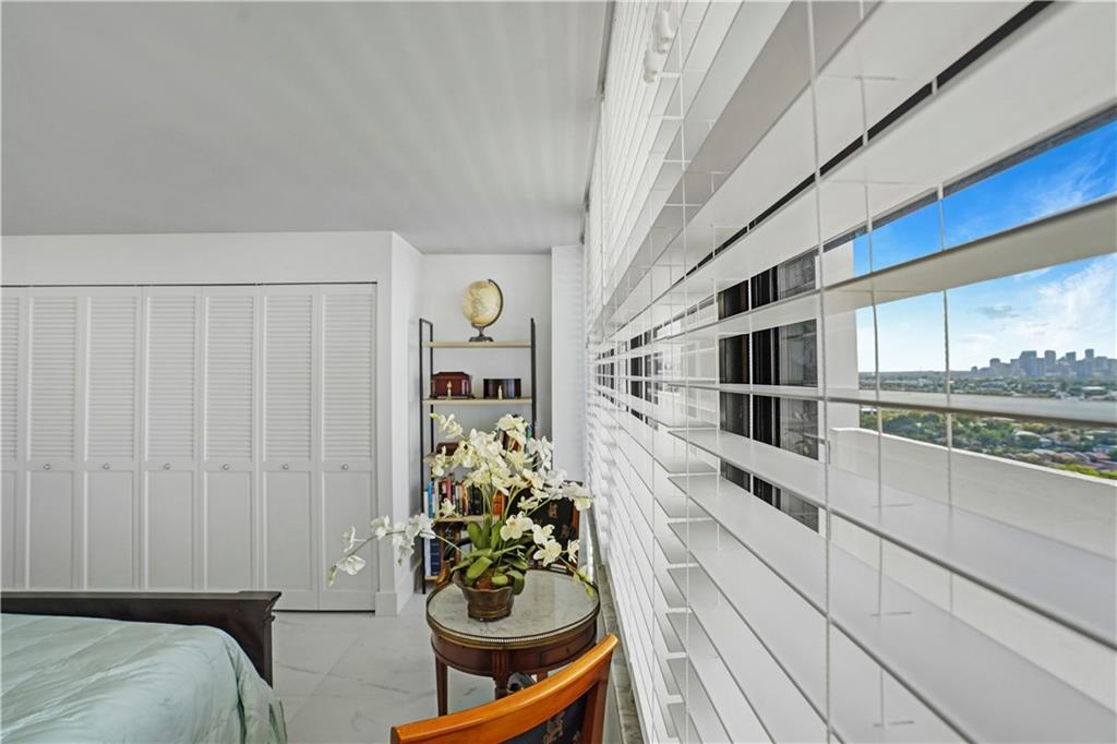 CORINTHIAN - Residential