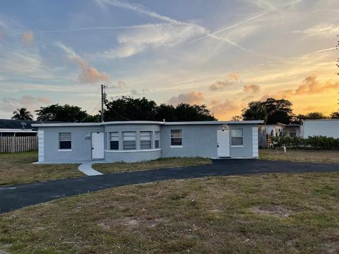 2776 Seminole Road Palm Springs FL 33406