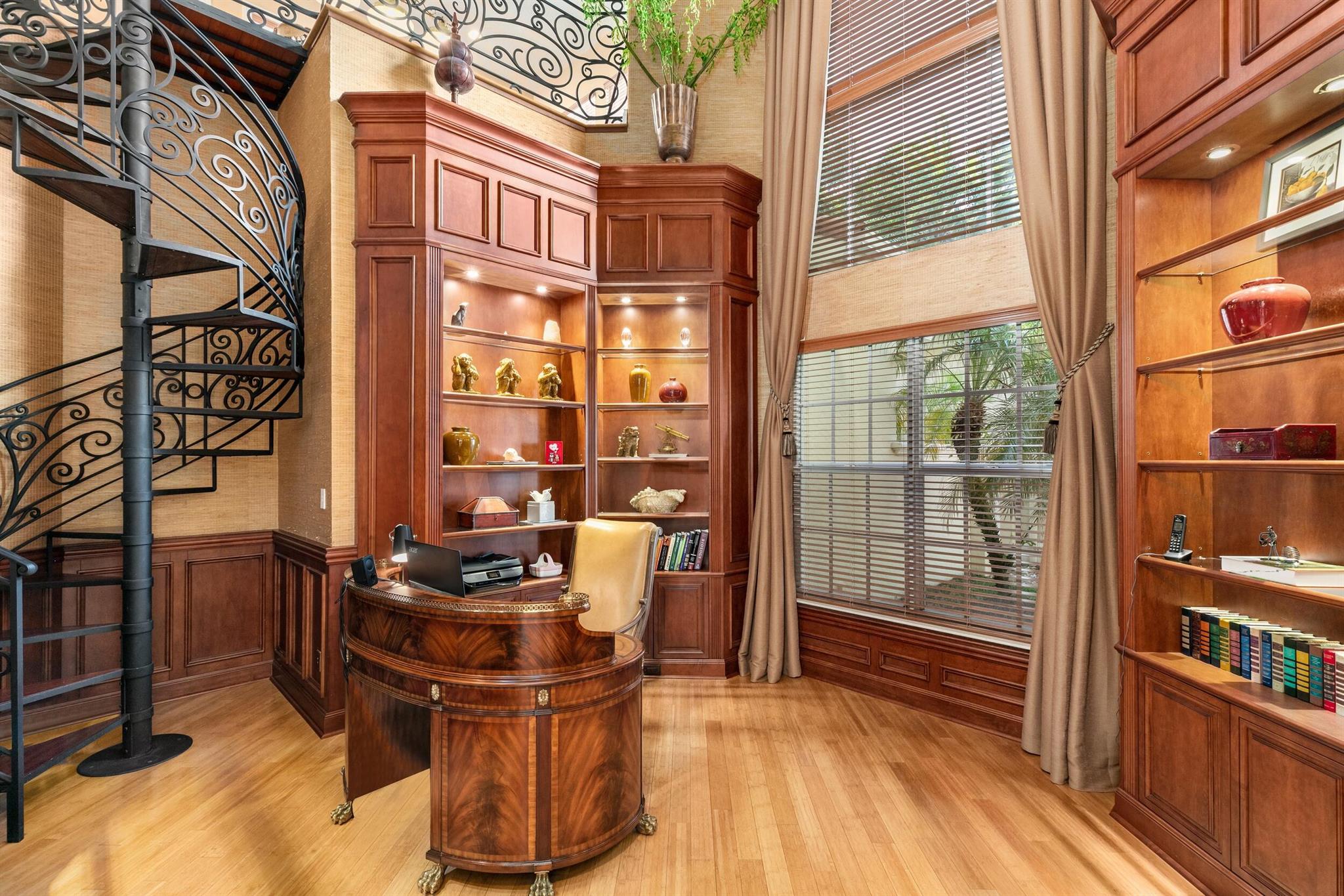 Mizner Country Club - Residential