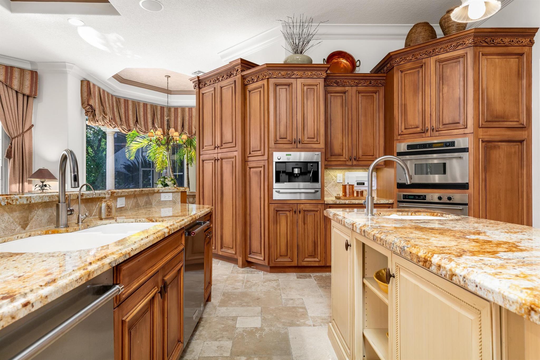 Mizner Country Club - Residential