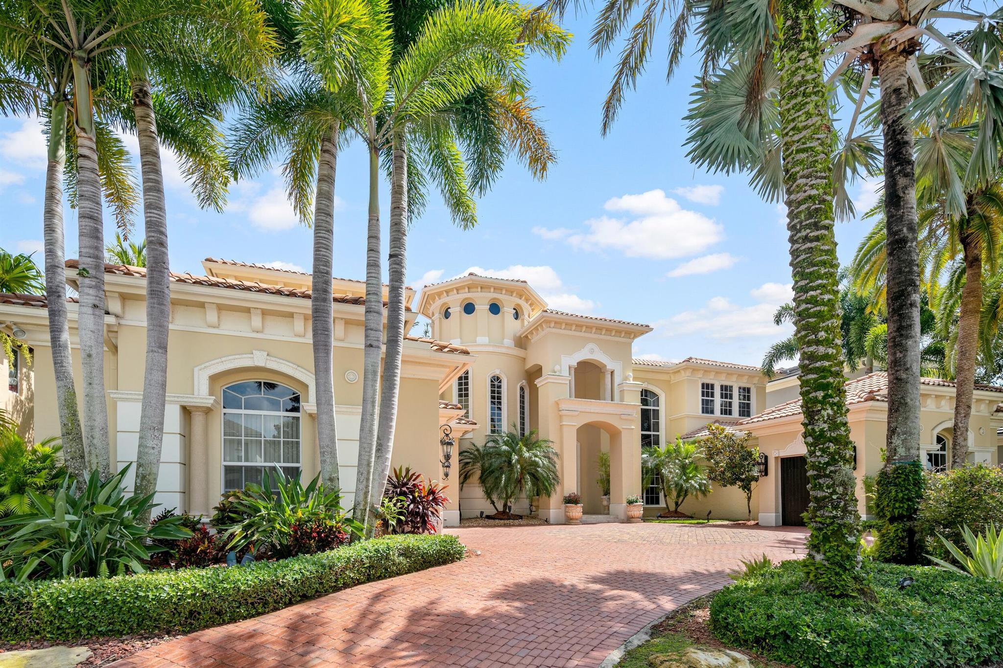 Mizner Country Club - Residential