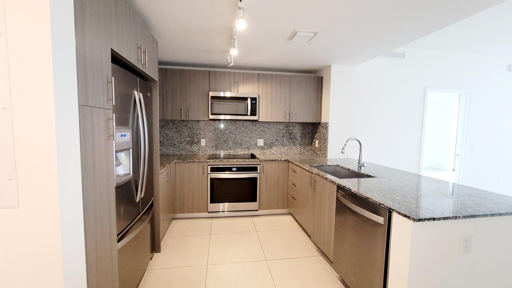 5252 PASEO CONDO - Residential Lease