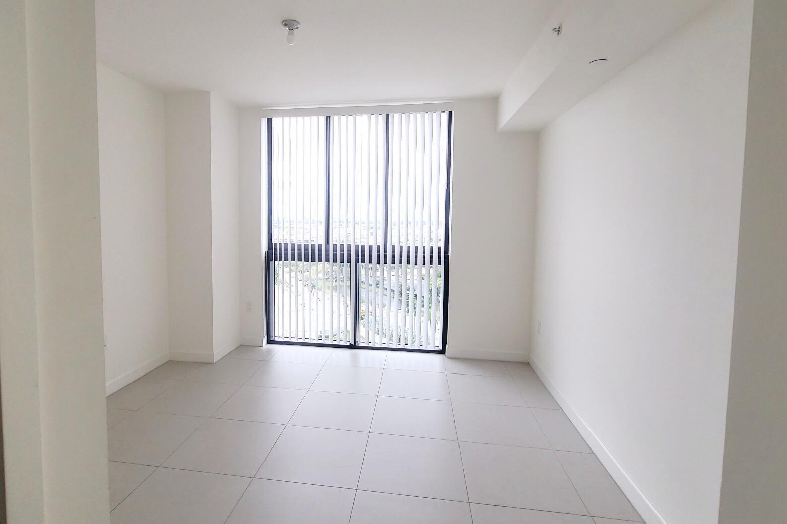 5252 PASEO CONDO - Residential Lease