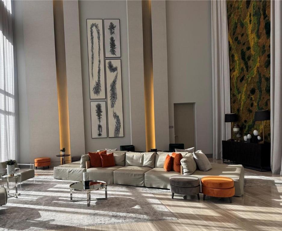 5252 PASEO CONDO - Residential Lease