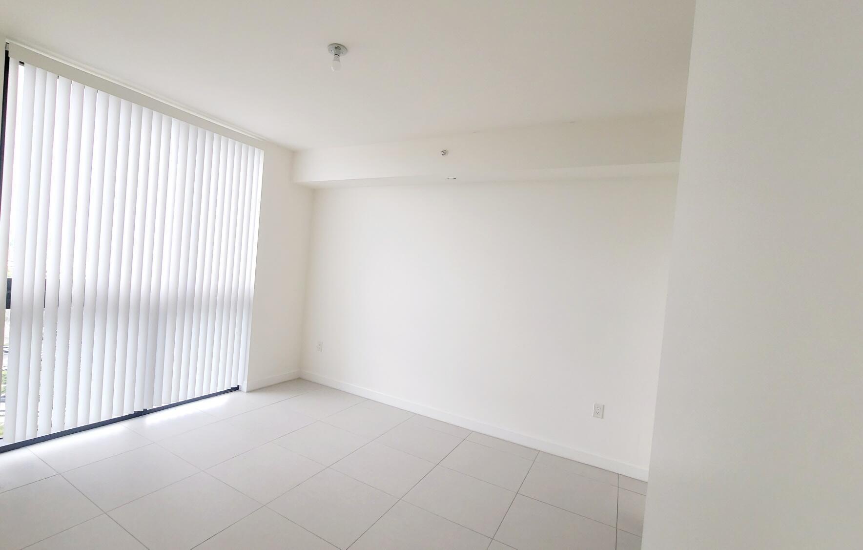 5252 PASEO CONDO - Residential Lease