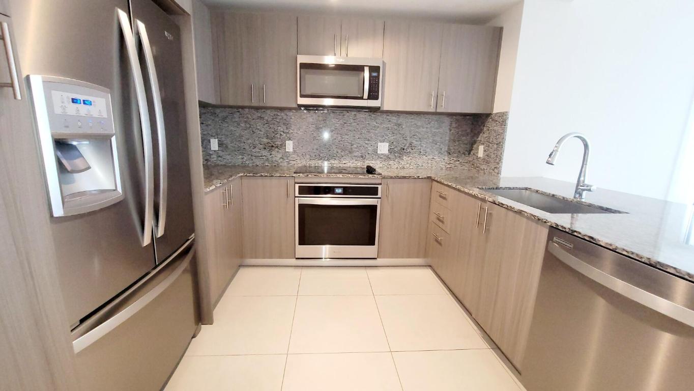 5252 PASEO CONDO - Residential Lease