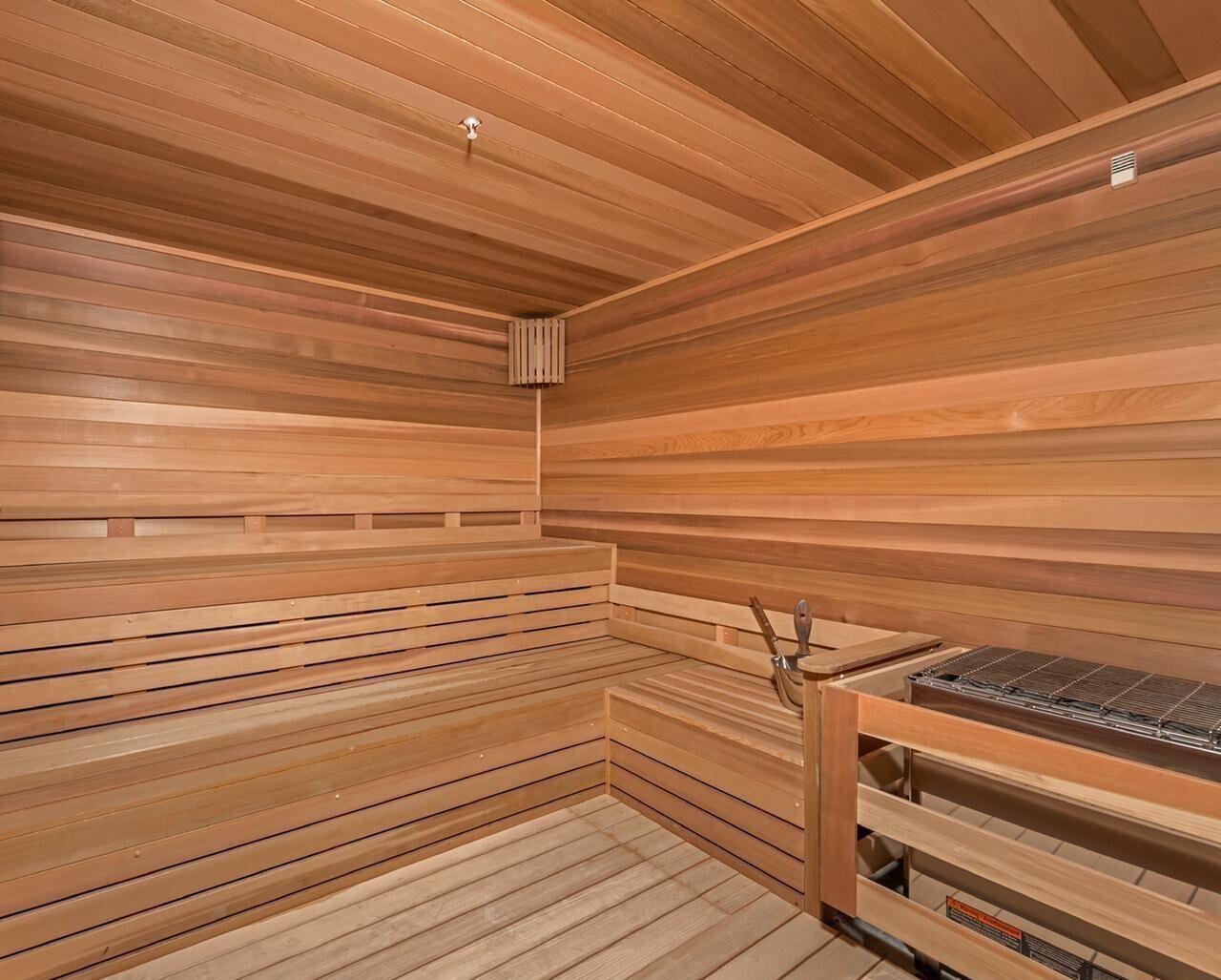 5252 PASEO CONDO - Residential Lease