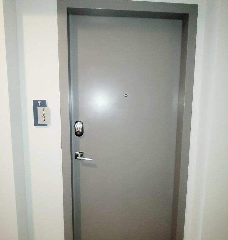 5252 PASEO CONDO - Residential Lease