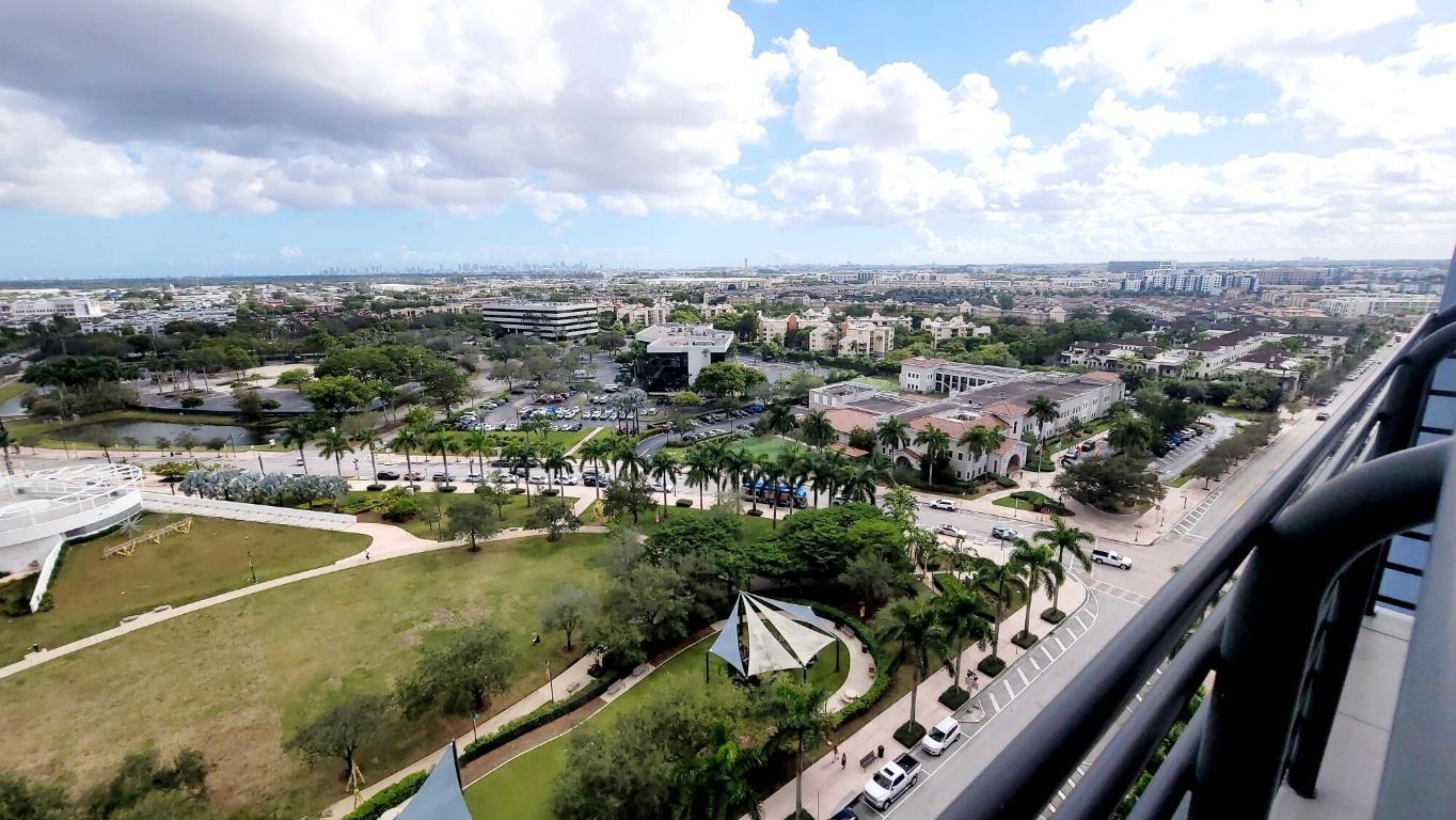 5252 PASEO CONDO - Residential Lease