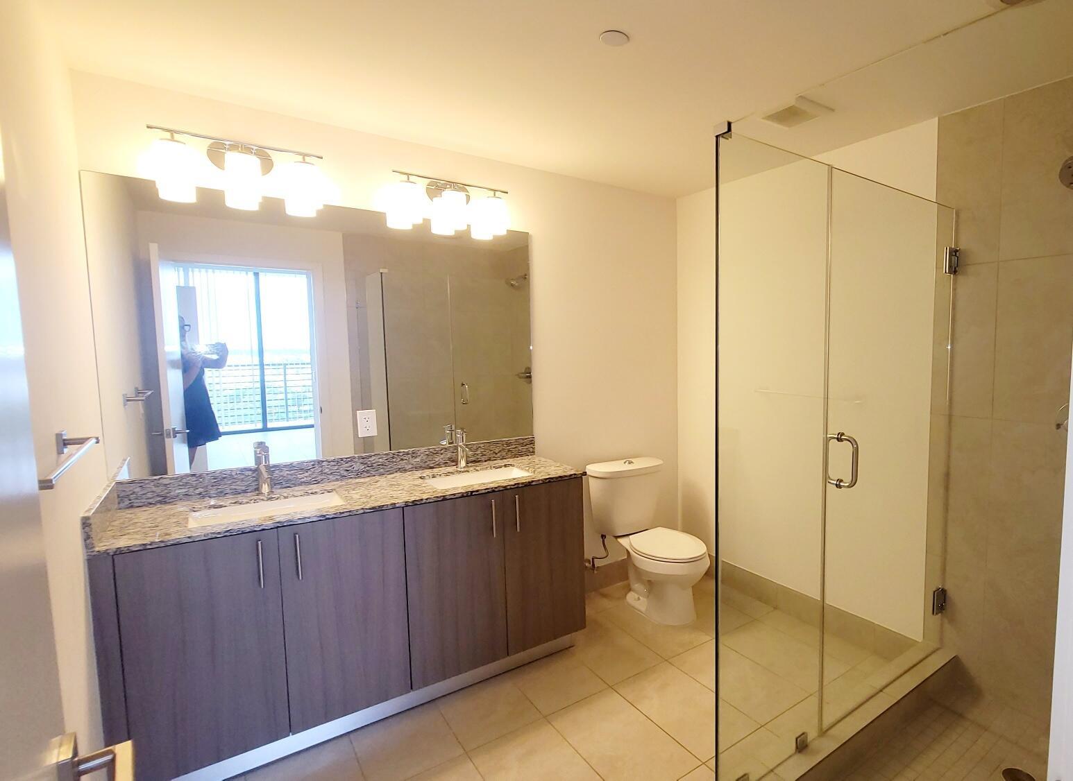 5252 PASEO CONDO - Residential Lease