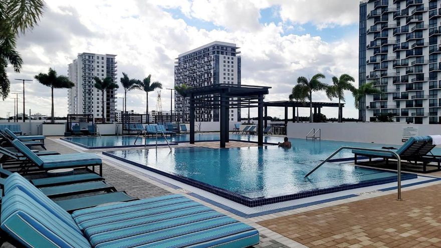 Beautiful 2bed/2bath condo in Downtown Doral. Stunning golf, pool and Paseo Doral views, Grand Porte-cochere entrance, Valet service, 24hrs front desk, children play area, fitness center with spa treatments, sauna and personal training sessions, Billiards room, Business center, Cabana area, Clubhouse or clubroom, Community bar, Hot tub etc.