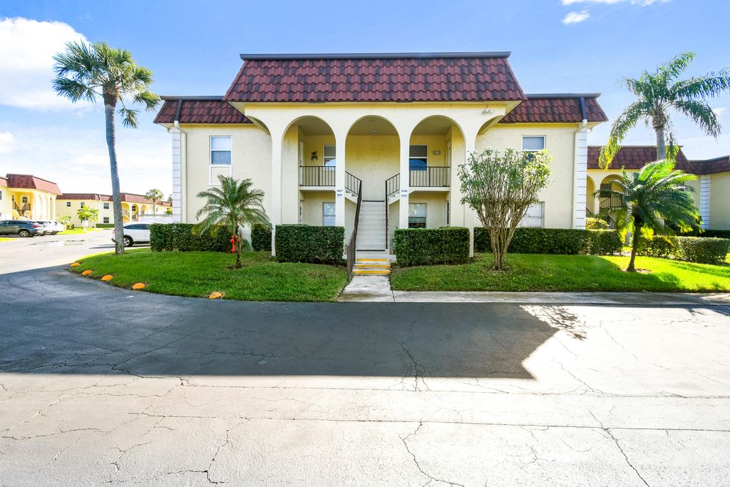 Photo of 717 S Us Highway 1 #508, Jupiter, FL 33477 (MLS # R11159113)