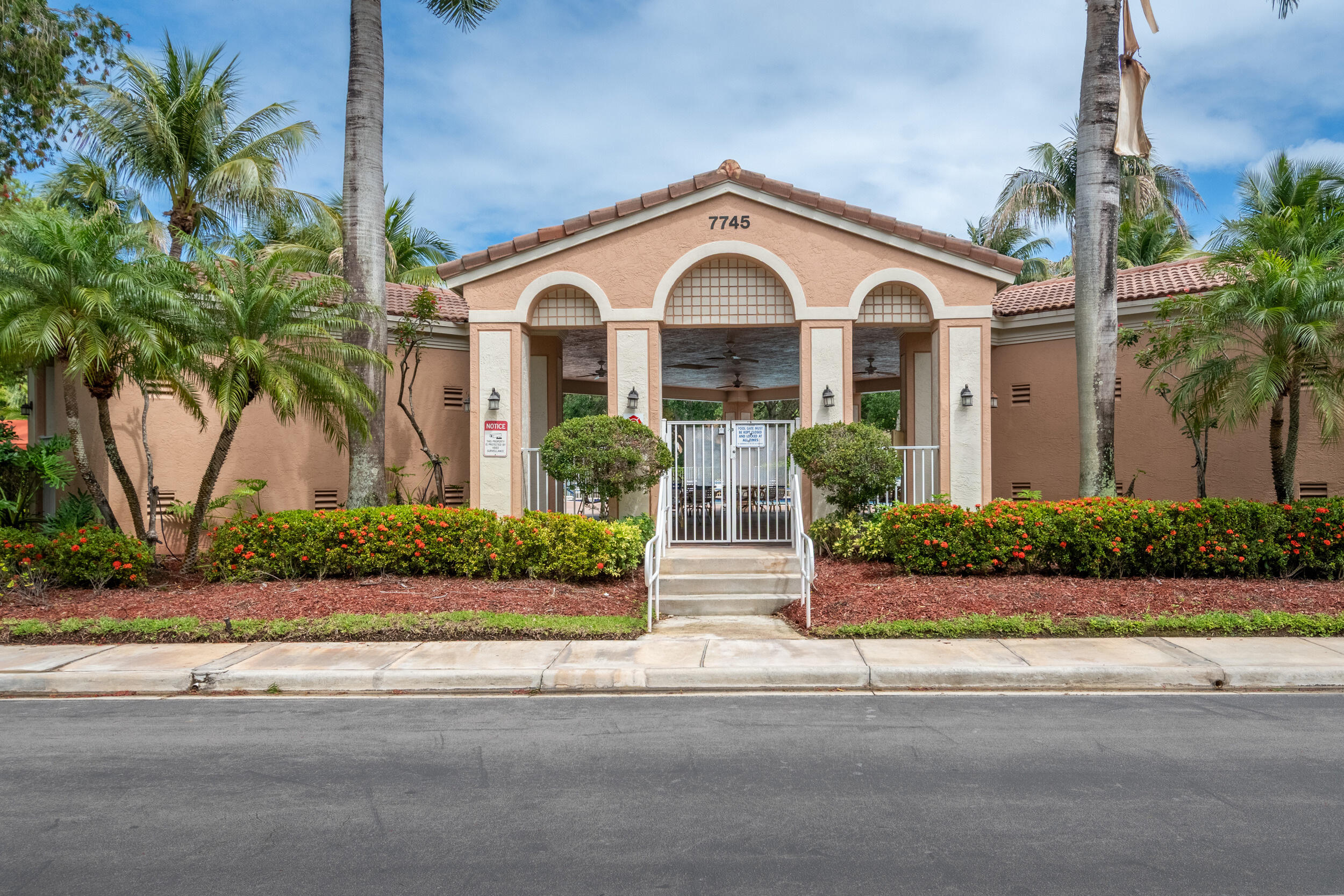 YARDLEY CONDOMINIUM F - Residential