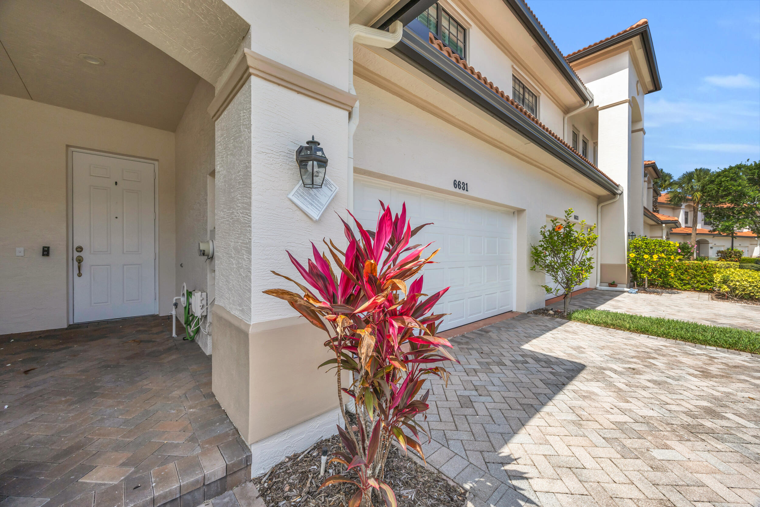 6631 SE Woodmill Pond Lane