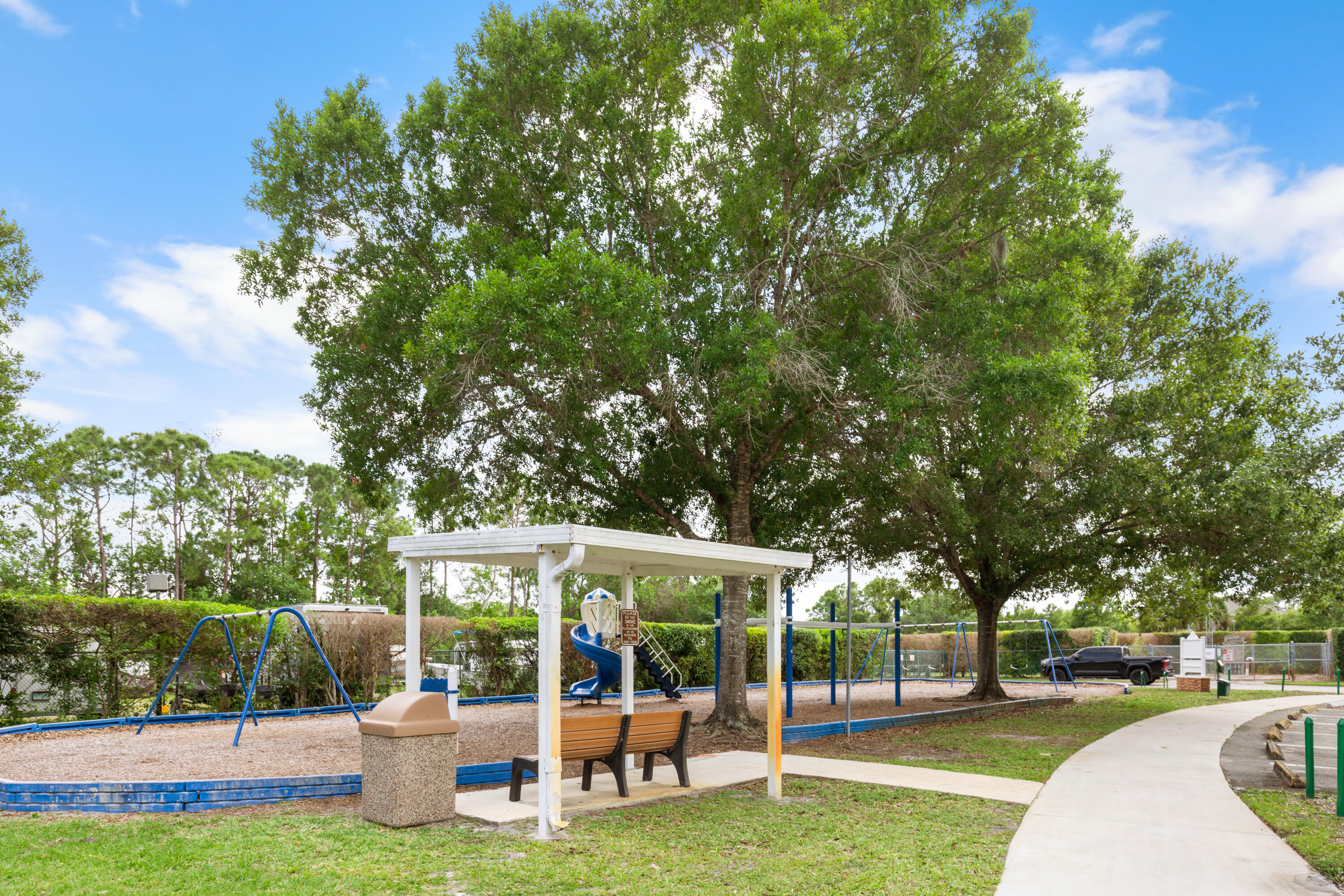 RIVER PLACE ON THE ST LUCIE NO 10 1ST REPLAT - Residential