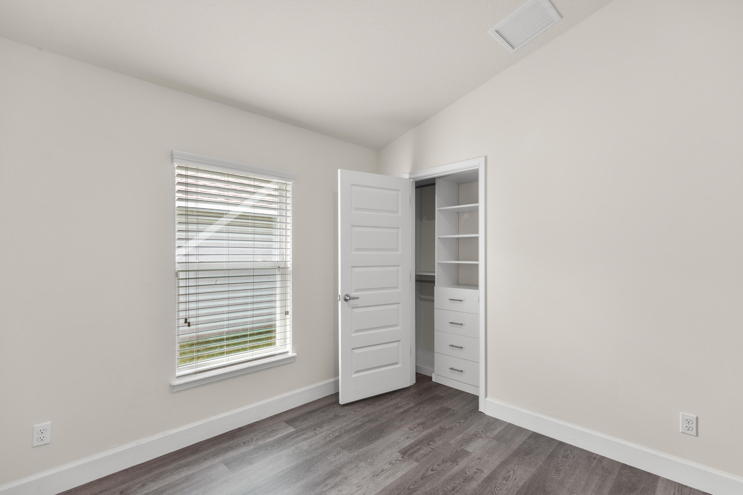 RIVER PLACE ON THE ST LUCIE NO 10 1ST REPLAT - Residential