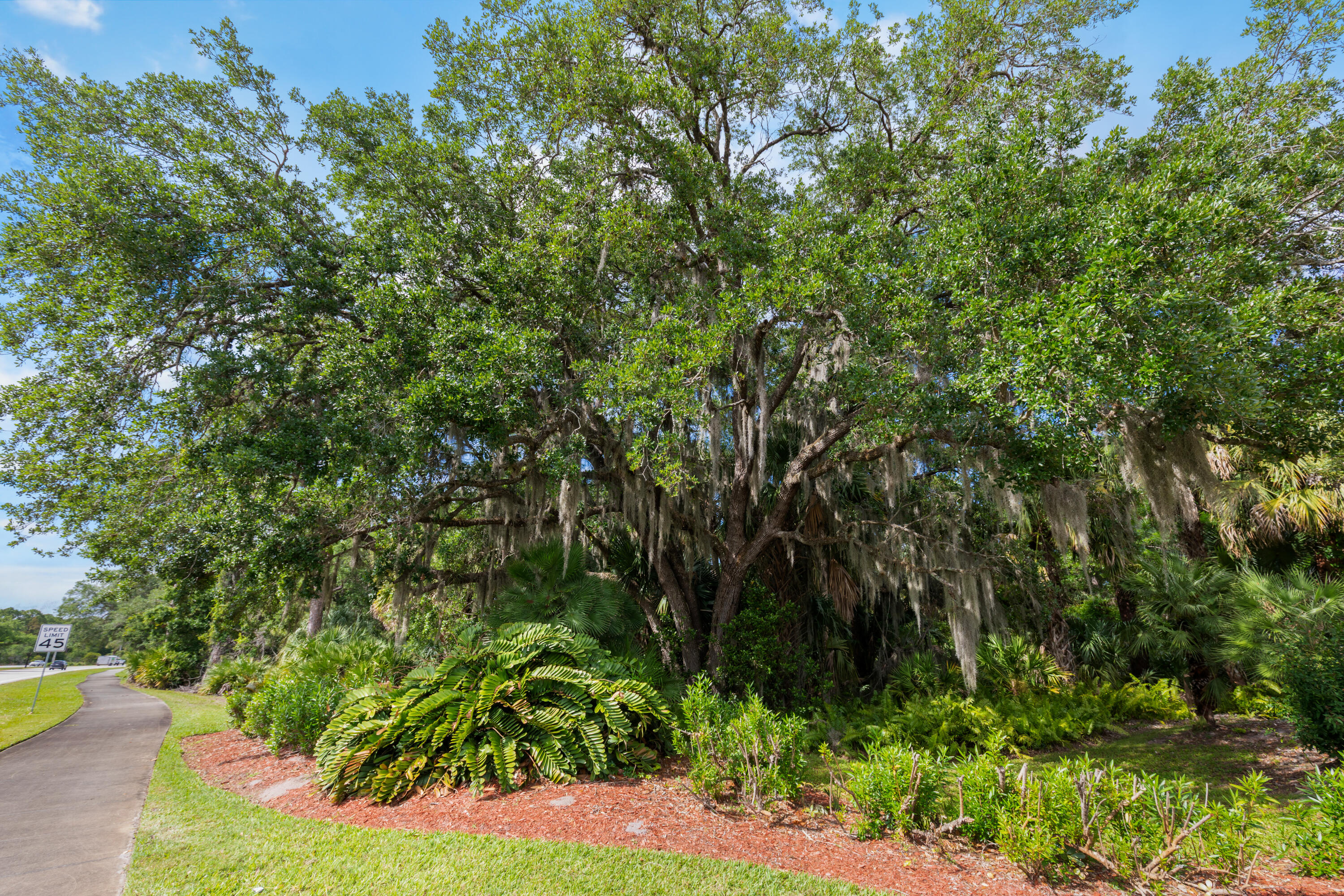 RIVER PLACE ON THE ST LUCIE NO 10 1ST REPLAT - Residential